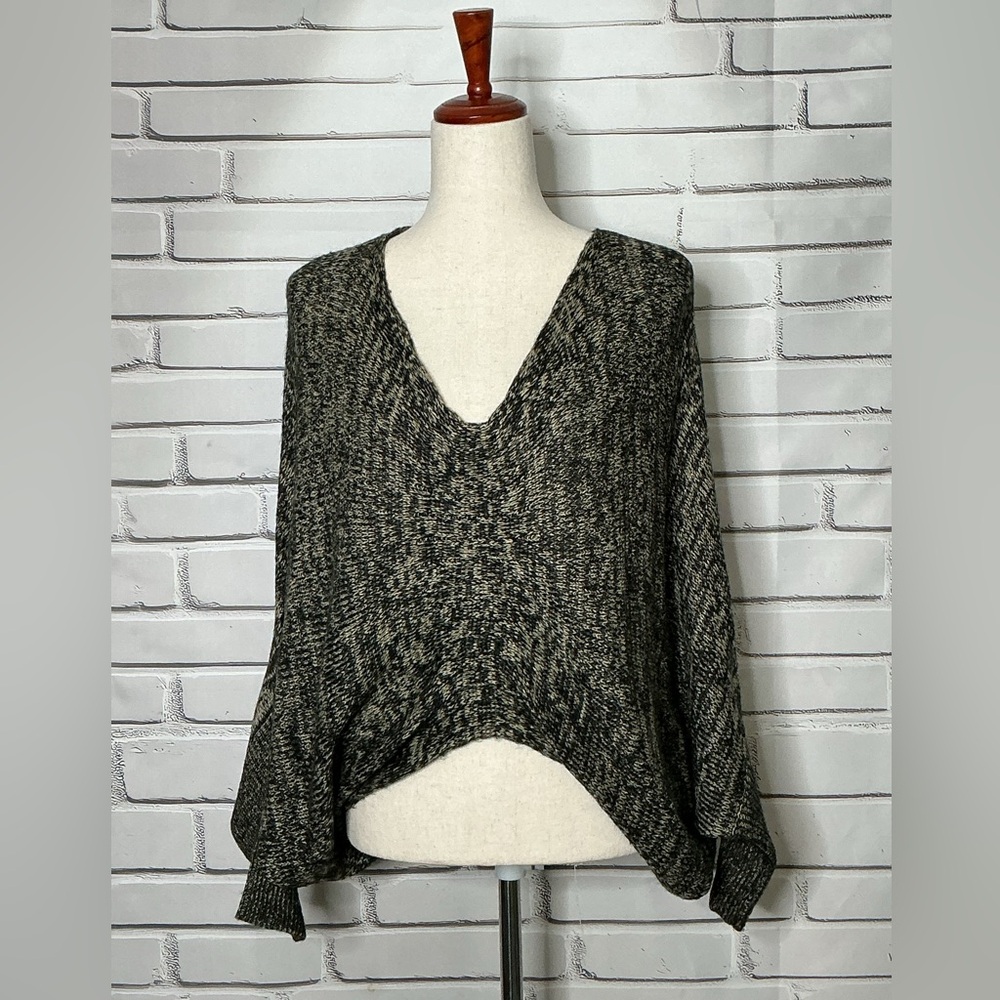 3/$10 ANGL Black and Cream Knit Sweater SIZE S/M